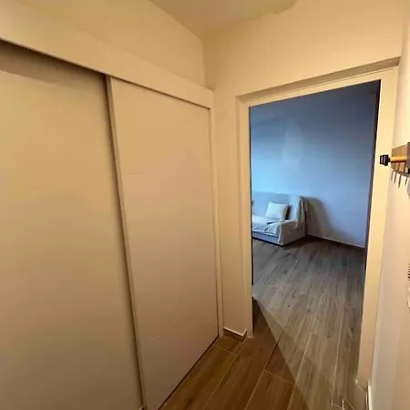 Joli Appart/vue Etang/clim /wifi Balaruc-les-Bains