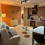 Joli Appart/vue étang/clim /wifi * Balaruc-les-Bains