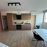 Joli Appart/vue étang/clim /wifi