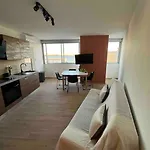 Joli Appart/vue Etang/clim /wifi Баларук-ле-Бен