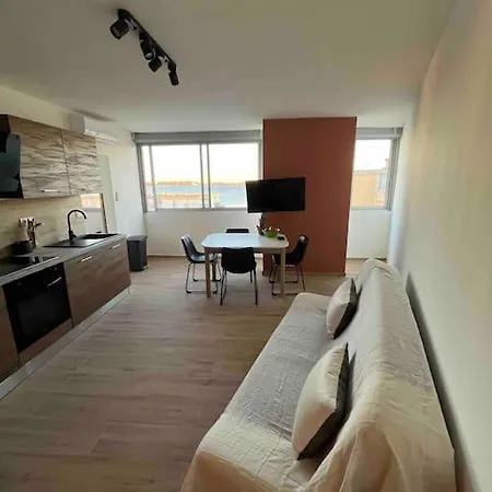 Joli Appart/vue Etang/clim /wifi Balaruc-les-Bains